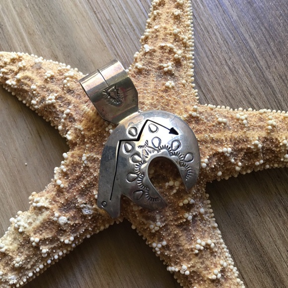 Joe Delgarito .925 Sterling Silver Navajo Pendant - Picture 2 of 8